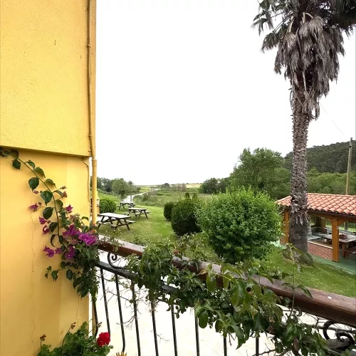 Exterior del hospedaje en San Vicente de la Barquera