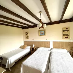 Interior de Hospedaje Los Llaos para estancias rurales