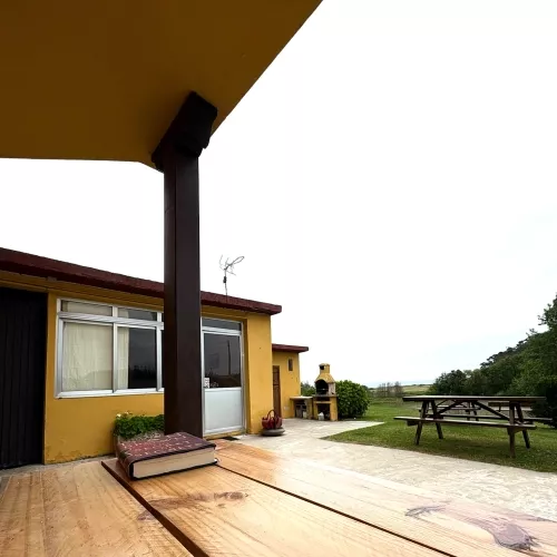 Fotografía exterior de Hospedaje Los Llaos en Cantabria